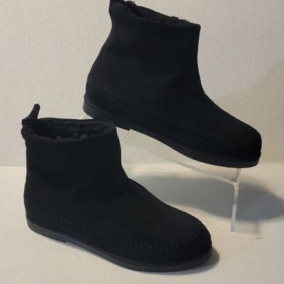 Steve Madden Tommy Black Suede Wool Lining Booties - Picture 1 of 11